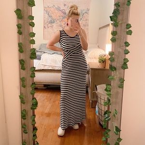 ☼ Black & White Striped Maxi Dress